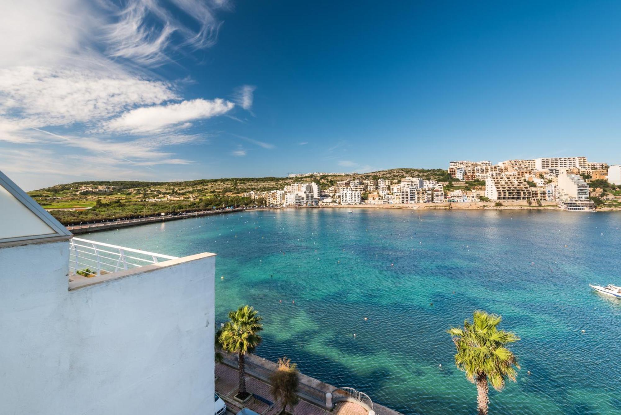 Blue Harbour 2 Bedroom Seafront Apartments With Stunning Seaviews - By Getawaysmalta Bahía de San Pablo Exterior foto